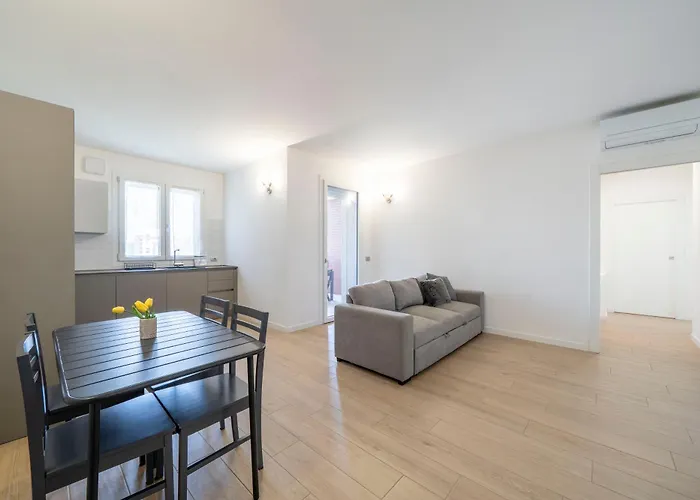 Supersuite With Private Garage Autentica