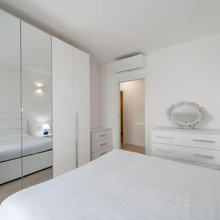 Supersuite With Private Garage Autentica Milan Exterior photo